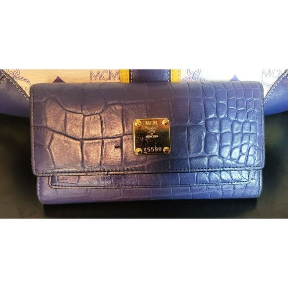 MCM - Limited Edition Monogram Shoulder Bag w/ Croc Embossed Wallet - Picture 4 of 16